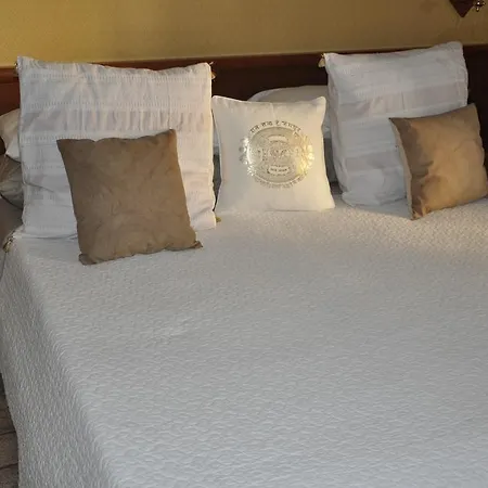 De Curtis 3 Stelle Guest house